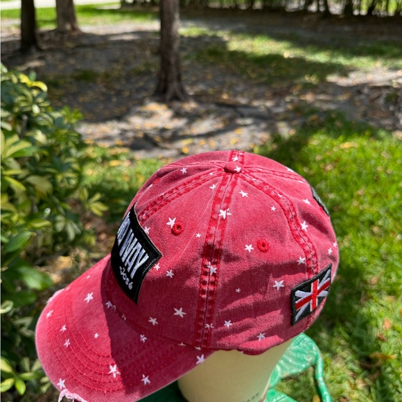 Red Star Pattern Cap - Picture 4 of 5